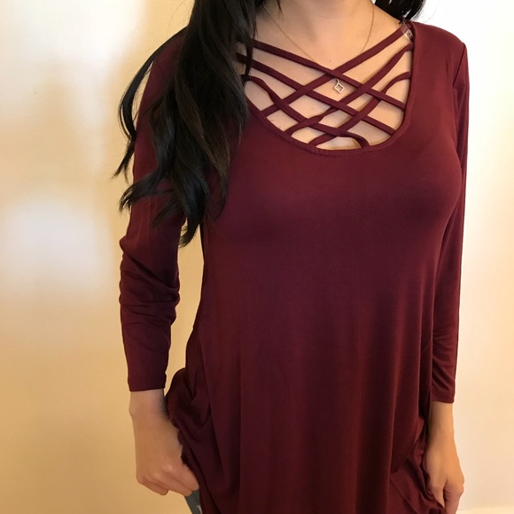 Burgundy Criss Cross Front 3/4 Sleeves Top - Picture 6 of 8